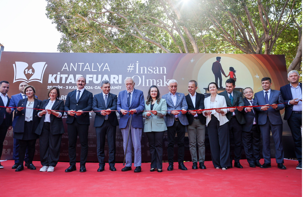 14. Antalya Kitap Fuarı kapılarını açtı