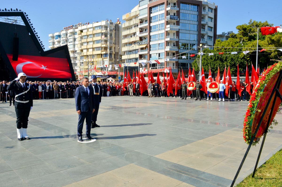 Antalya, Burdur  ve Isparta 'da 29 Ekim Cumhuriyet Bayramı Kutlanıyor