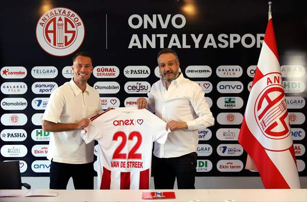 Antalyaspor, Hollandalı Oyuncu Van de Streek ile Sözleşme Uzattı