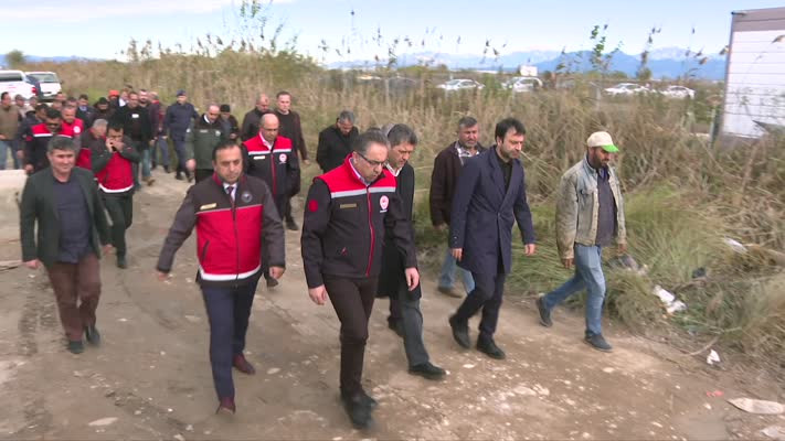 Bakan Yardımcısı Gümen, Antalya'da Hortumdan Zarar Gören İlçeleri Ziyaret Etti