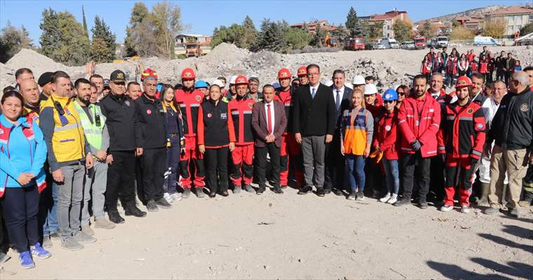 Burdur'da 5,7 Büyüklüğünde Deprem Senaryosuyla Tatbikat Yapıldı