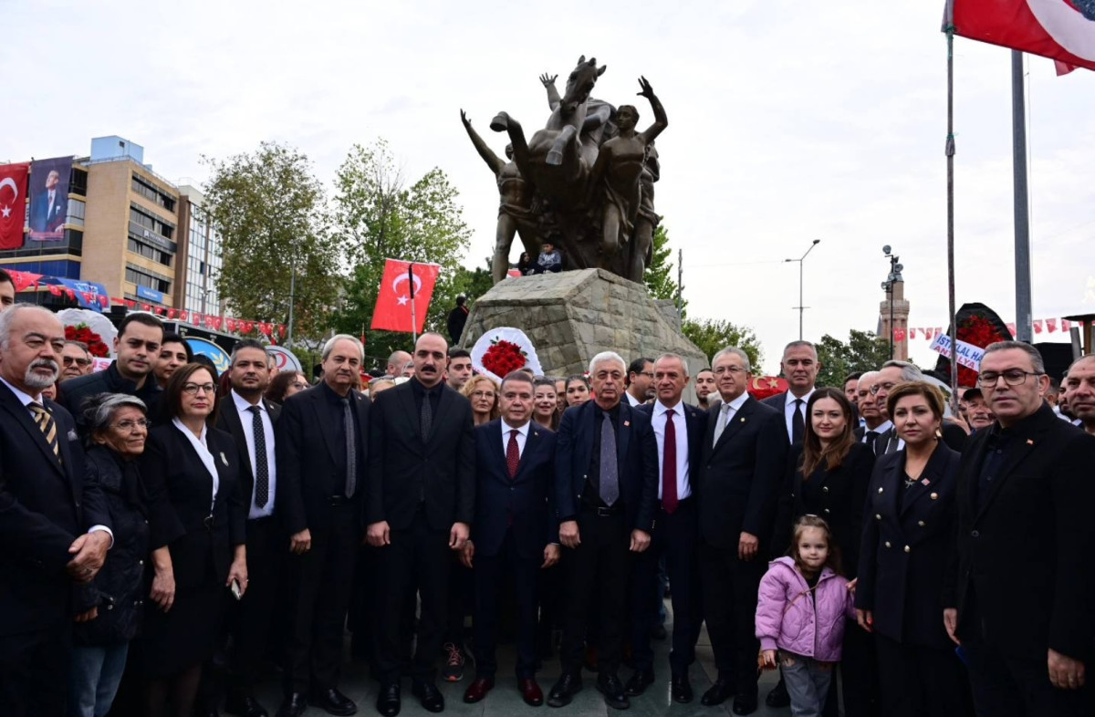 CHP ANTALYA  İL BAŞKANLIĞI 10 KASIM ANMA TÖRENİ DÜZENLEDi  