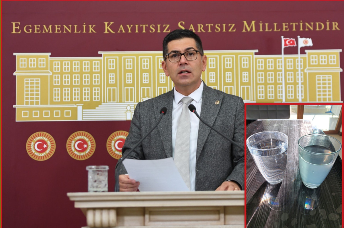 CHP’Lİ HALICI KİRLİ İÇME SUYUNU TBMM’YE TAŞIDI  